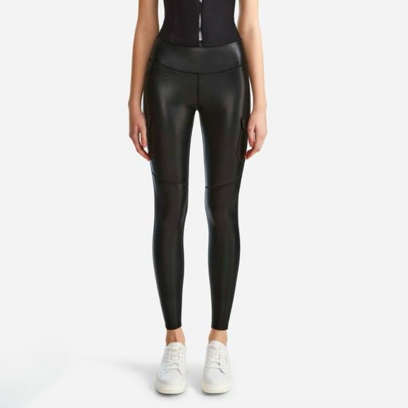 SIEN L WOMEN'S STRETCH VEGAN LEATHER CARGO LEGGINGS - Picture 1 of 9